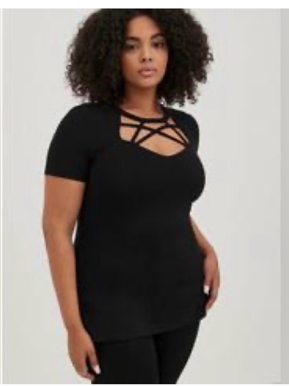 TORRID FOXY SWEETHEART NECKLINE
STRAPPY CUTOUT SHIRT SIZE 0